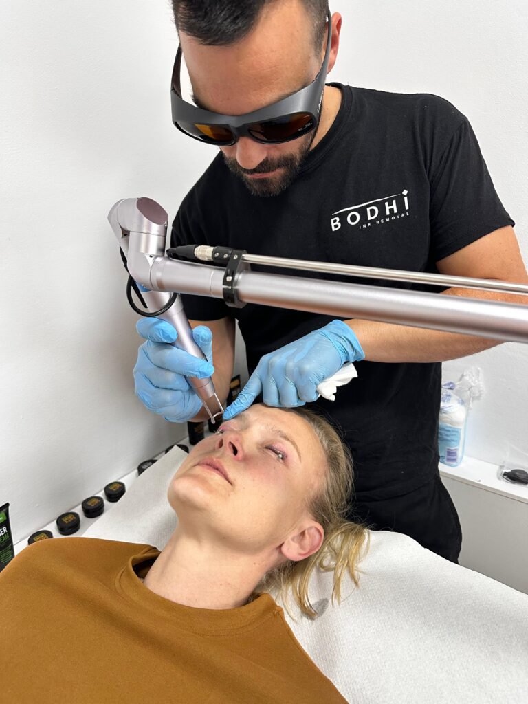 Eliminación de eyeliner